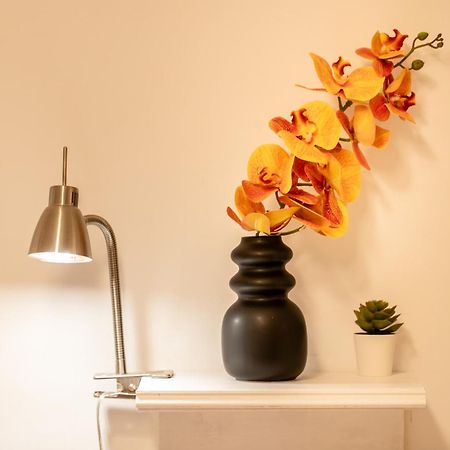 2Br Apartment At Piata Natiunilor Unite: Perfect For City Center Stays 부쿠레슈티 외부 사진