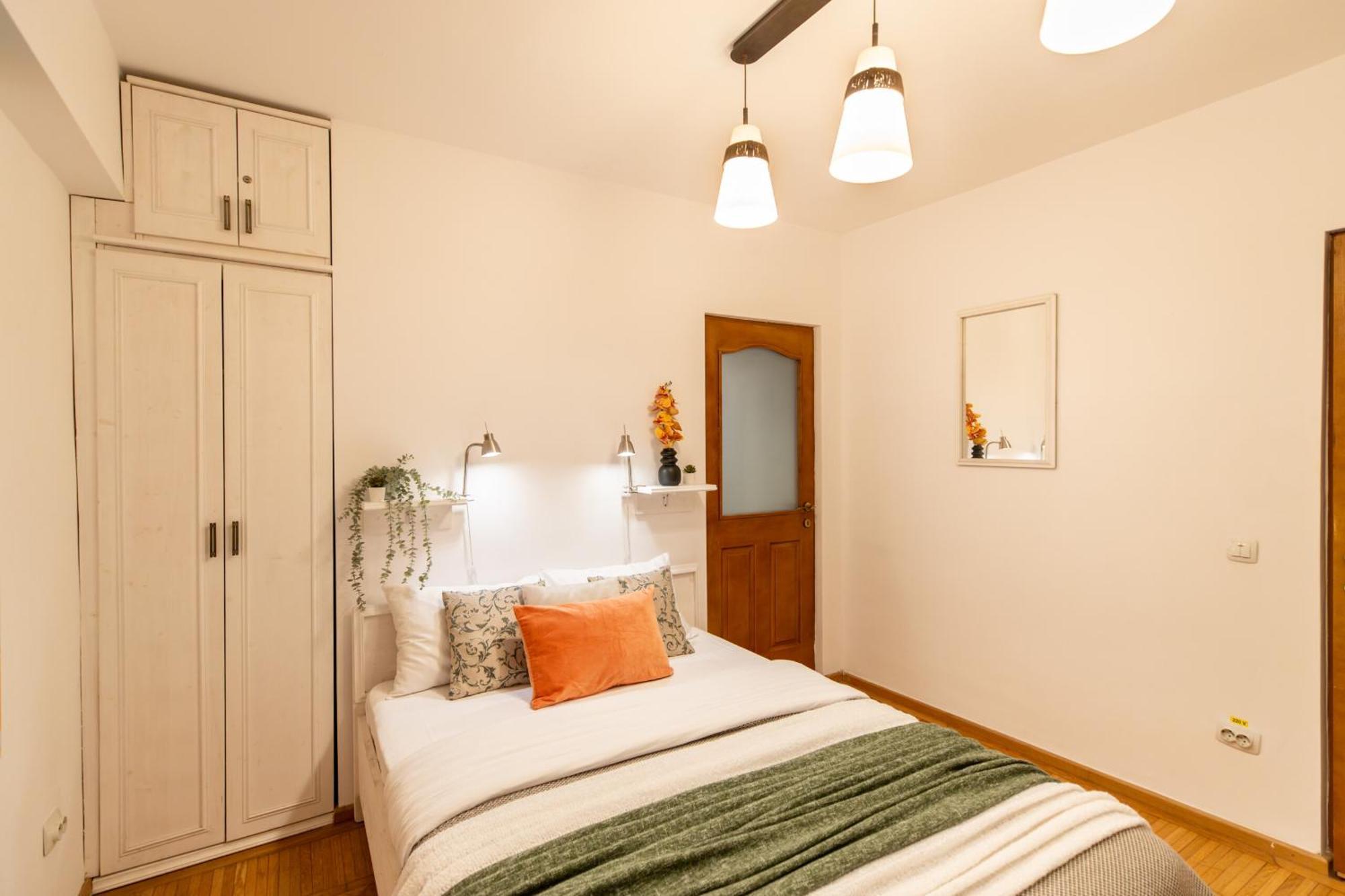 2Br Apartment At Piata Natiunilor Unite: Perfect For City Center Stays 부쿠레슈티 외부 사진